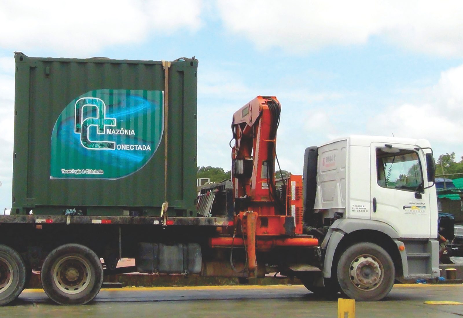 NDC Amazônia Conectada sendo transportado